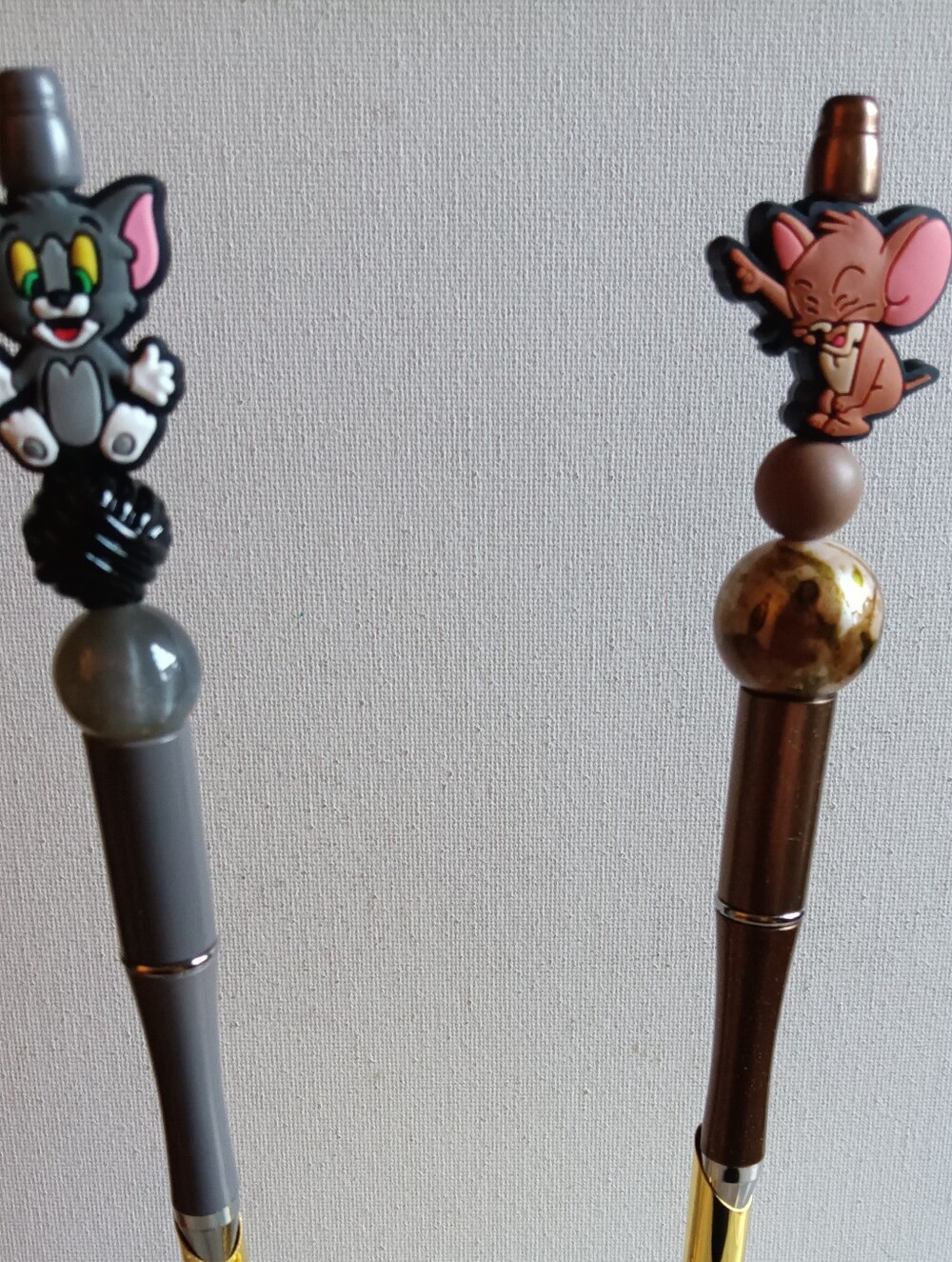 Tom and Jerry Gray and Brown Decorative Pen Set